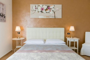 Отель B&B Le City  Монтезильвано